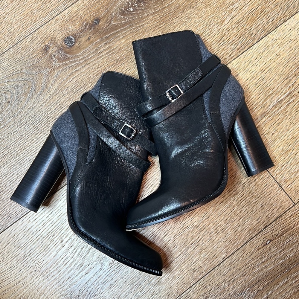 Cynthia Vincent Hue Black Leather & Gray Wool Booties Size 9 - Picture 3 of 11